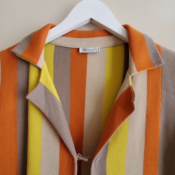 Vakko Women Collar Sweater Cardigan with hook, orange, yellow and tan stripes - Picture 6 of 14